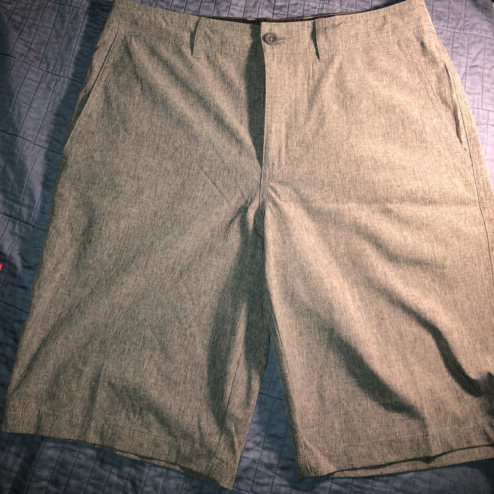 Men’s GoodFellow & Co. Flat Front 7” Shorts
